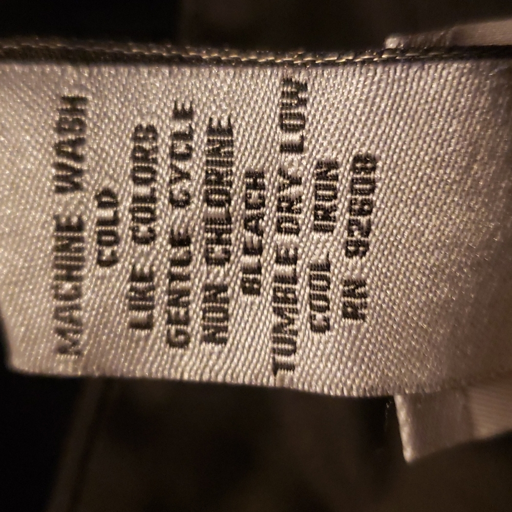 Jw Petite Black Capri Pants - Picture 7 of 7